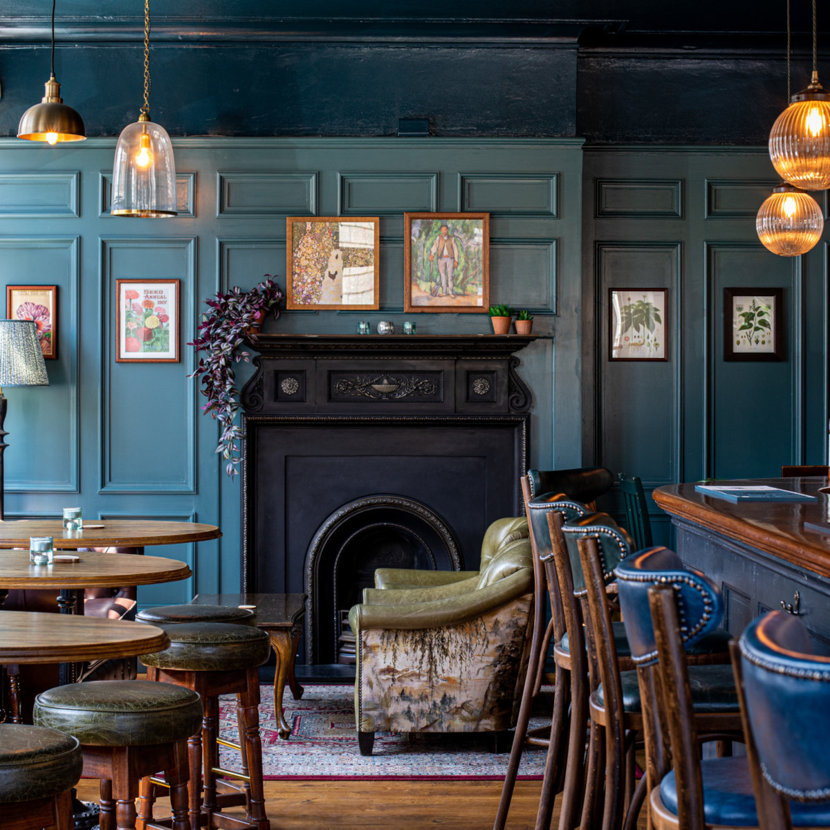 gardeners interior bar area